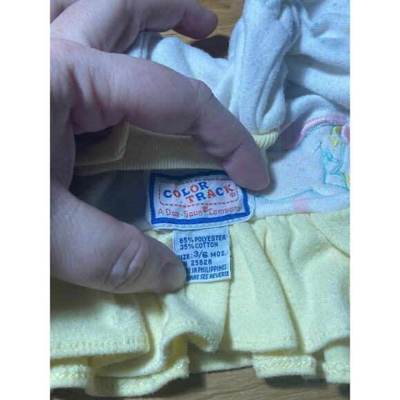 Set of 2 Vintage Baby Girl Shirts - Picture 8 of 8